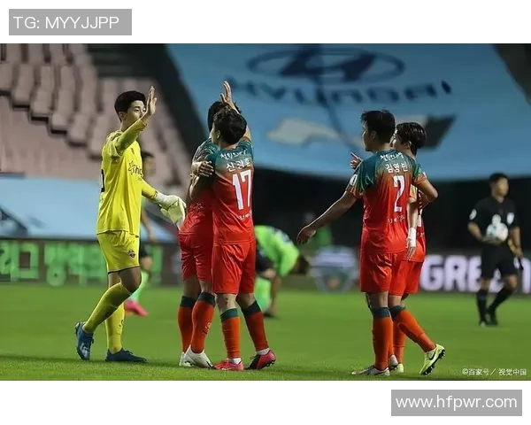 亚冠精英联赛精彩瞬间斯坦丘远射助球队逆转胜利